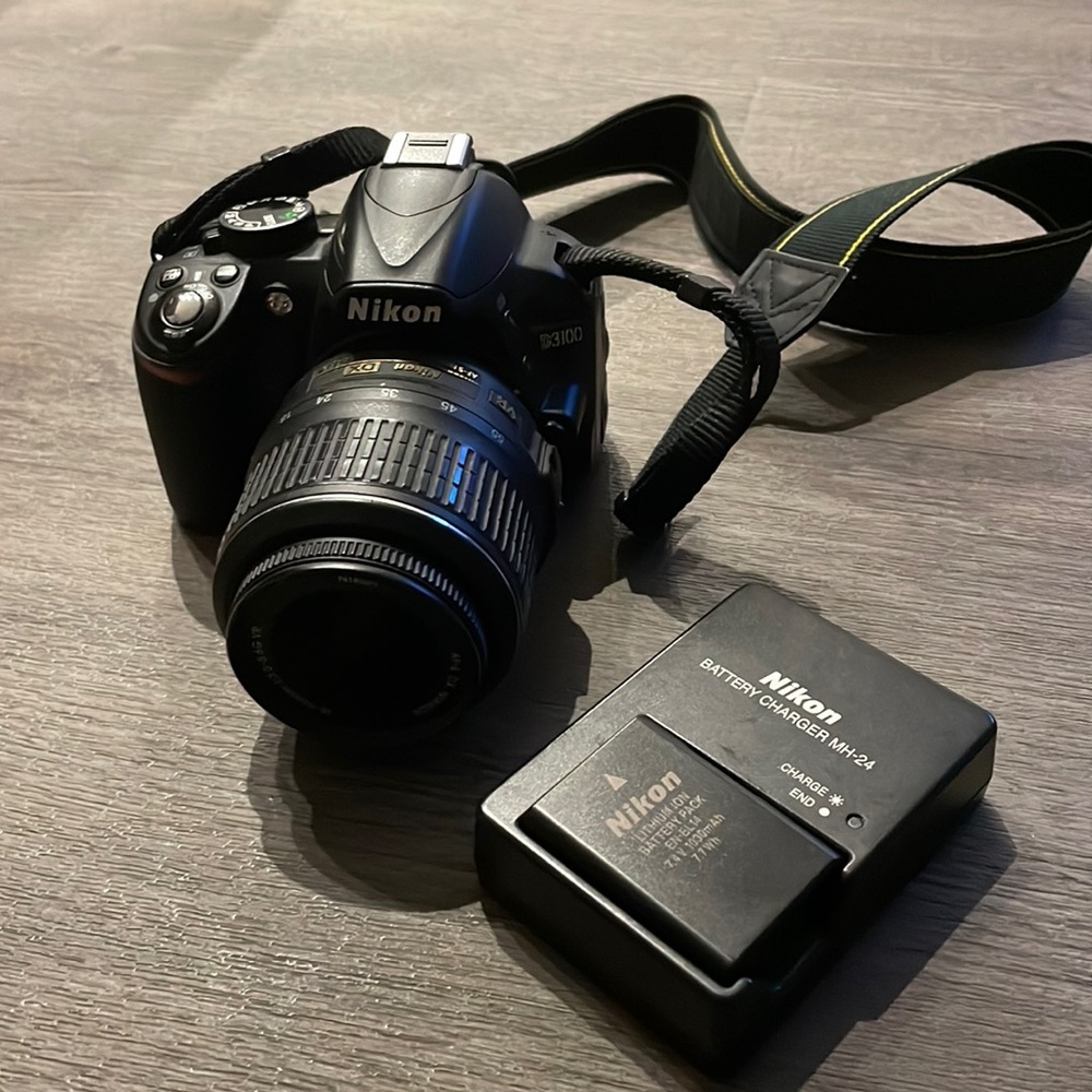 Nikon Camera D3100, Camera, strap and charger